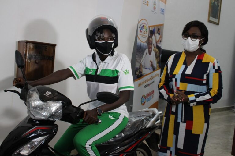 Togo – Aviron : Claire Ayivon équipée par l’UNFPA pour les JO 2020