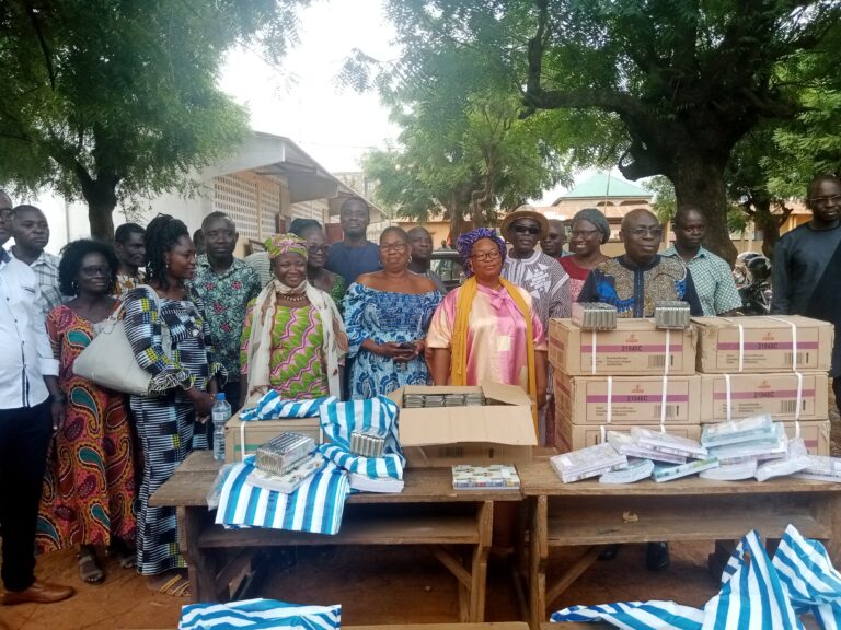 Mairie Agoè-Nyivé 6 : John Aglo offre le sourire aux enfants nécessiteux avant la rentrée scolaire