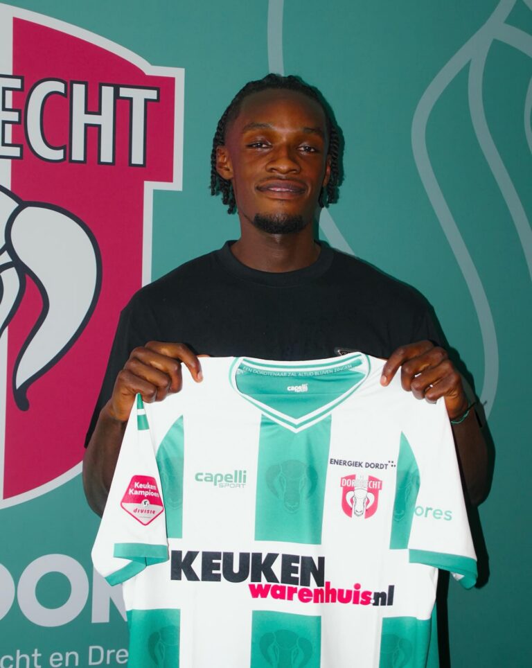 Pays-Bas : Yunus Younous signe son premier contrat professionnel avec le FC Dordrecht